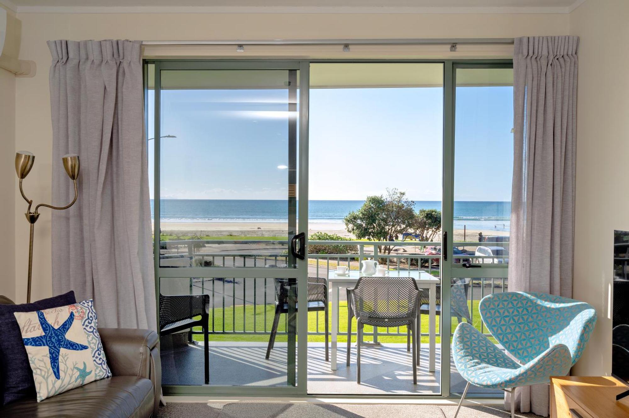 Beachpoint Apartments Ohope Экстерьер фото