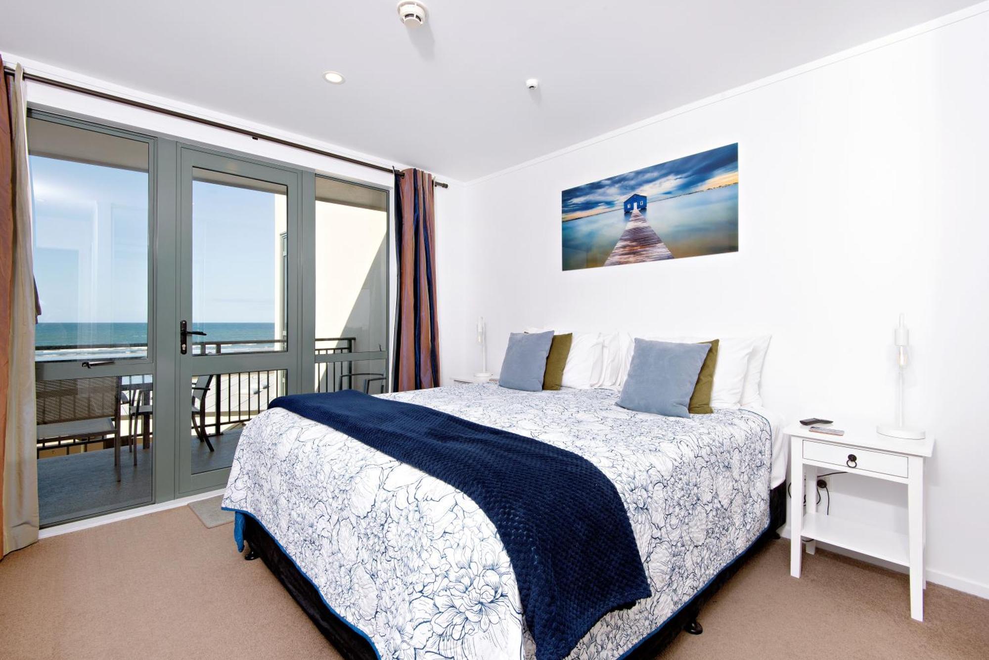 Beachpoint Apartments Ohope Экстерьер фото