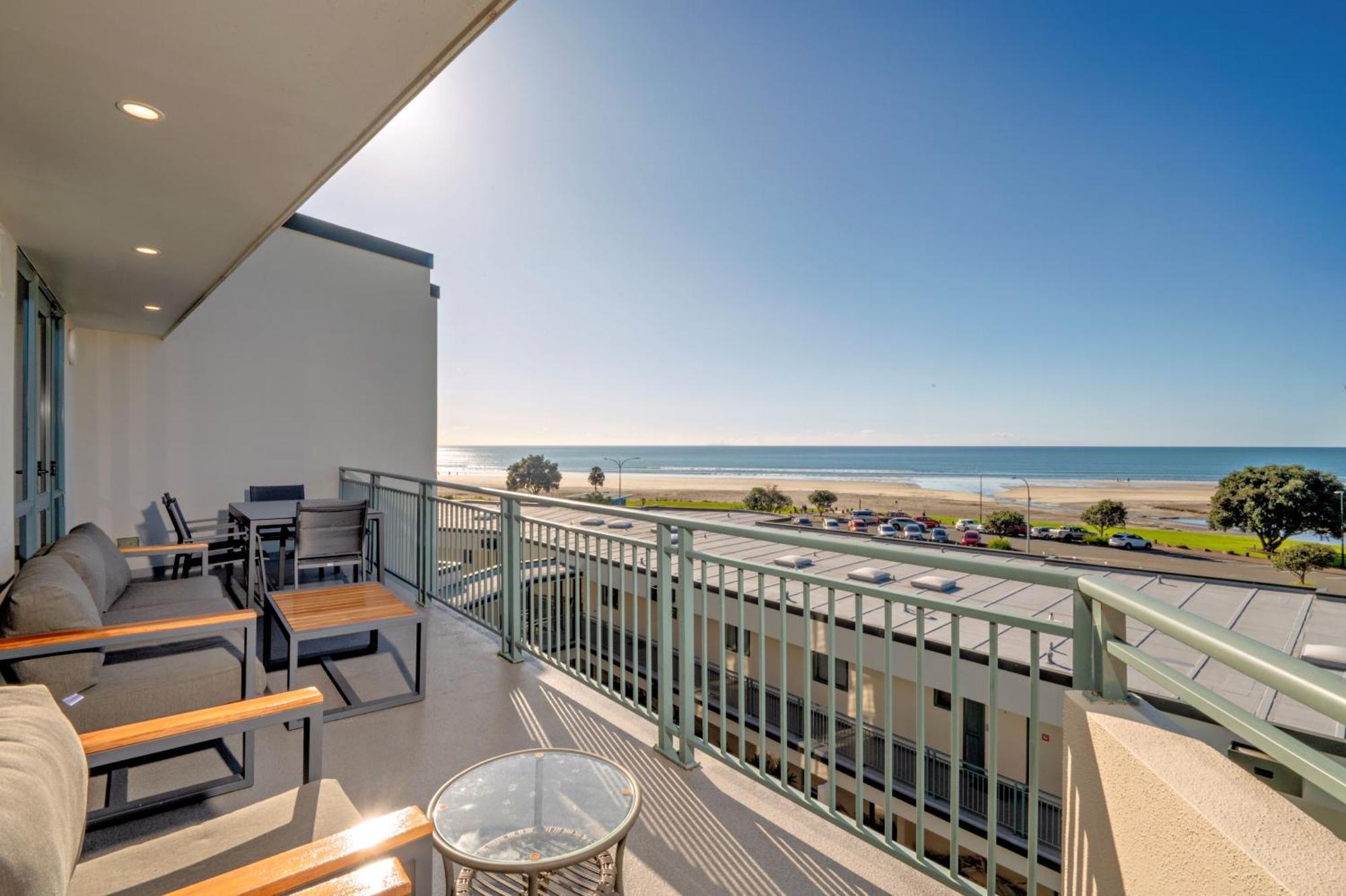 Beachpoint Apartments Ohope Экстерьер фото